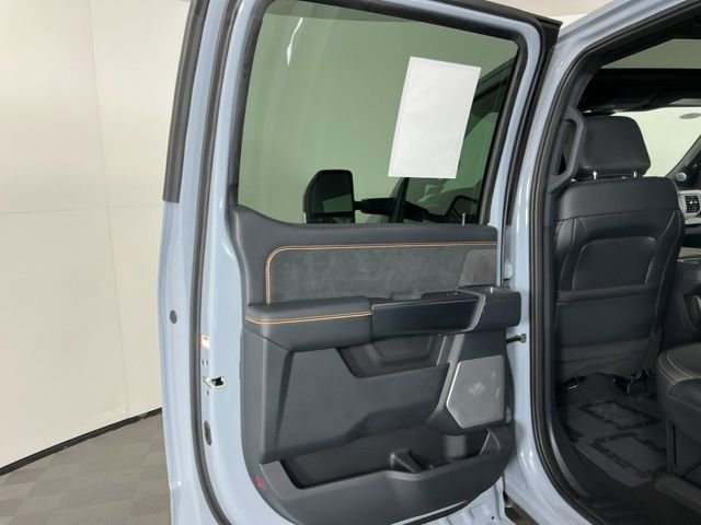 Certified 2024 Ford F450 Platinum w/ FX4 Off-Road Package image 32