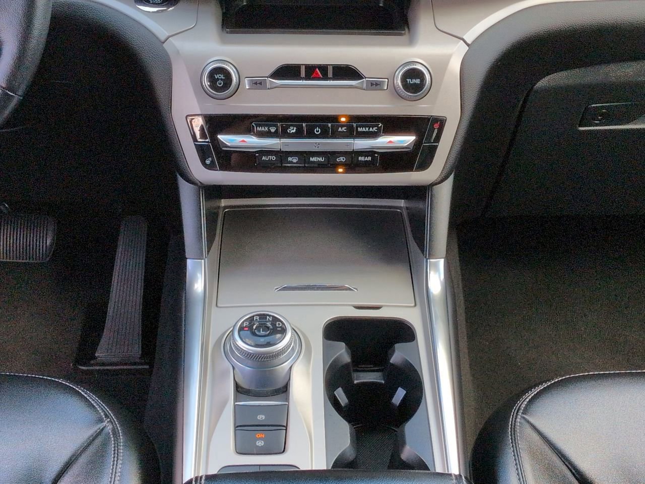 Certified 2023 Ford Explorer XLT w/ Equipment Group 202A image 18