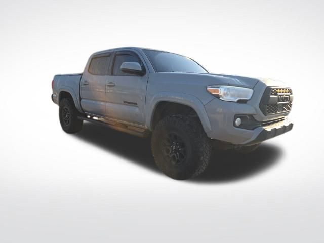 Used 2020 Toyota Tacoma SR5 image 5