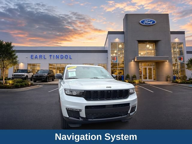 Used 2025 Jeep Grand Cherokee L Limited w/ Luxury Tech Group II AWD/4WD image 2