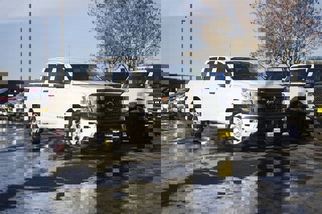 Used 2021 Nissan Titan S w/ S Utility Package image 2