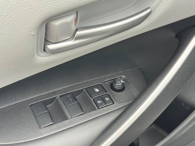 Used 2025 Toyota Corolla SE FWD image 13