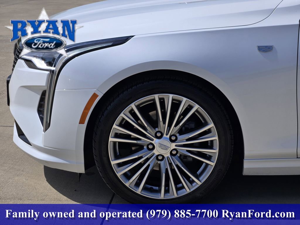Used 2021 Cadillac CT4 Premium Luxury RWD image 5