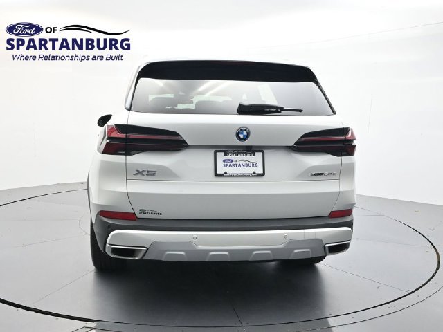 Used 2025 BMW X5 xDrive50e AWD/4WD image 6