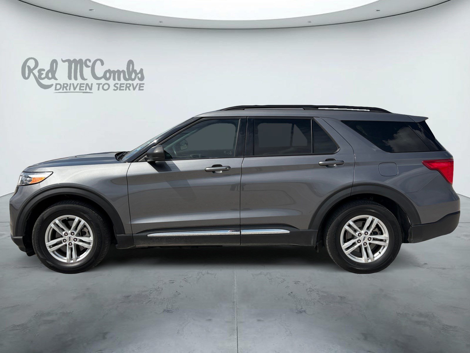 Certified 2023 Ford Explorer XLT w/ Equipment Group 202A RWD image 8