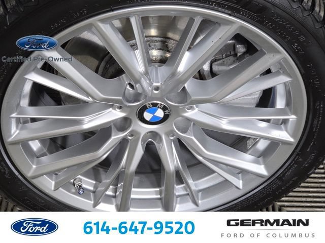Used 2023 BMW 330i xDrive Sedan w/ Premium Package AWD/4WD image 12