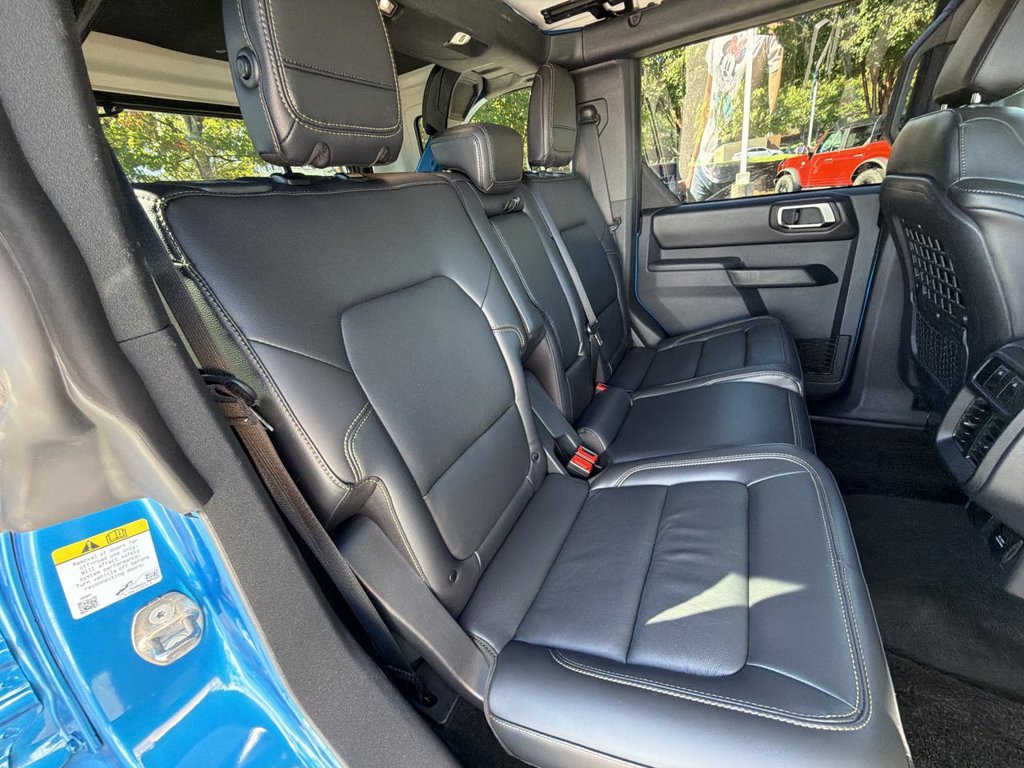 Certified 2025 Ford Bronco Badlands AWD/4WD image 27