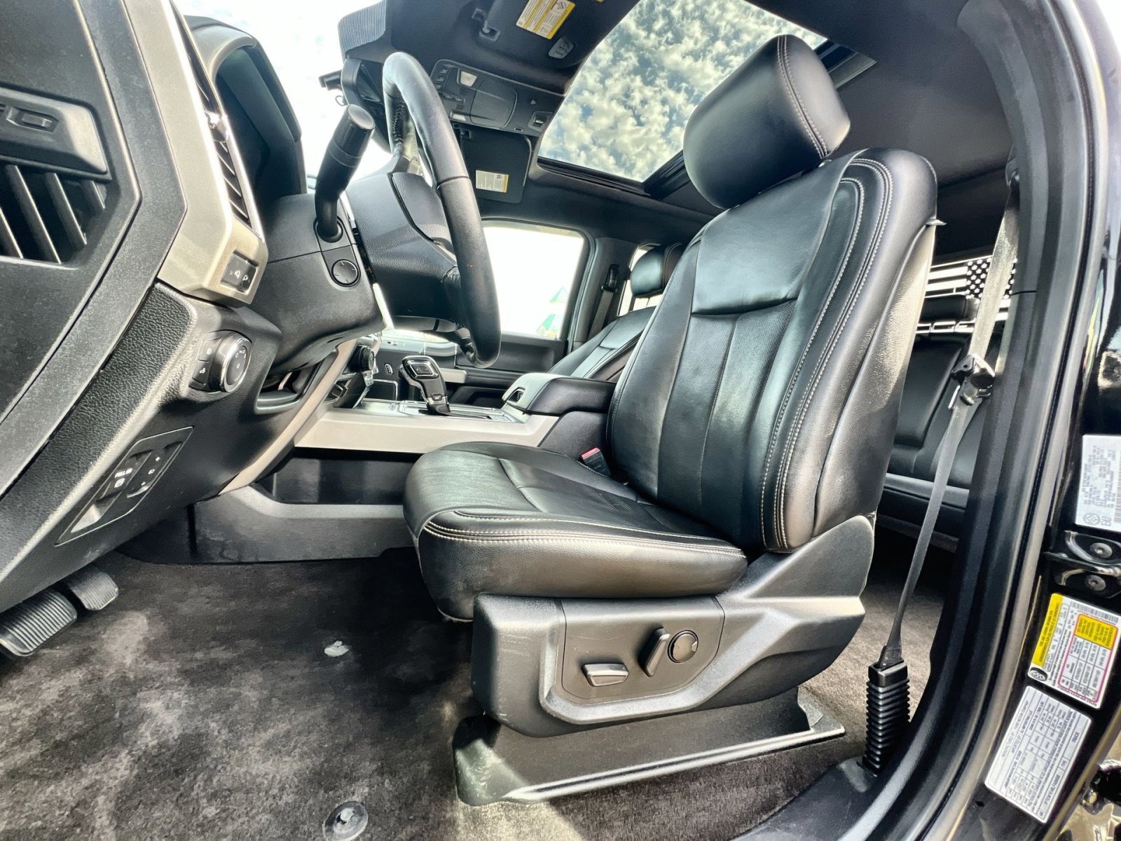 Certified 2020 Ford F150 Lariat w/ Equipment Group 502A Luxury image 13