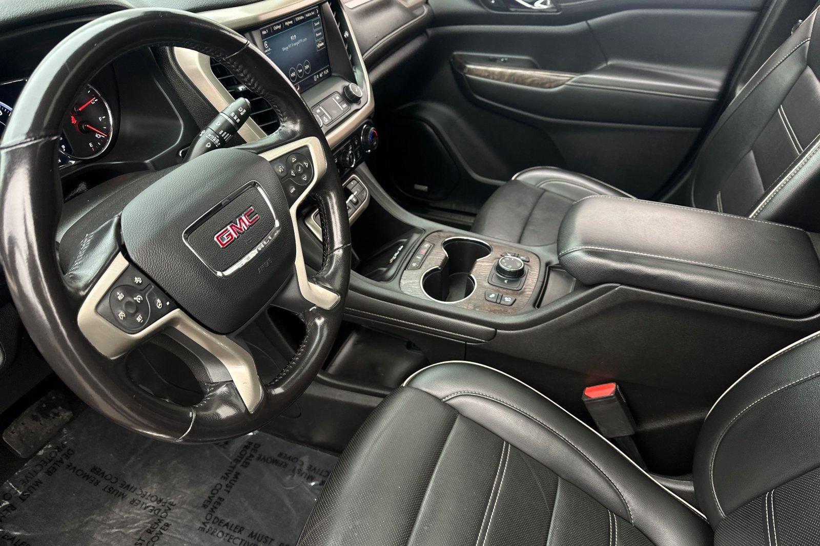 Used 2021 GMC Acadia Denali w/ Denali Technology Package image 9