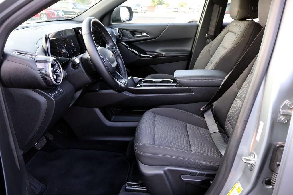 Used 2025 Chevrolet Equinox LT AWD/4WD image 29