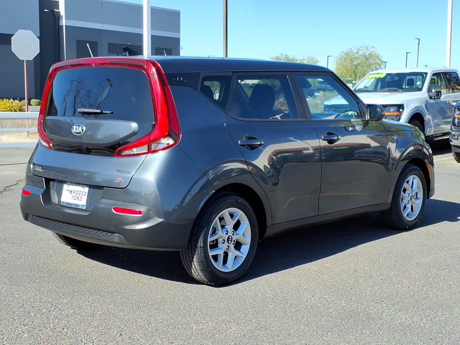 Used 2021 Kia Soul S FWD image 5