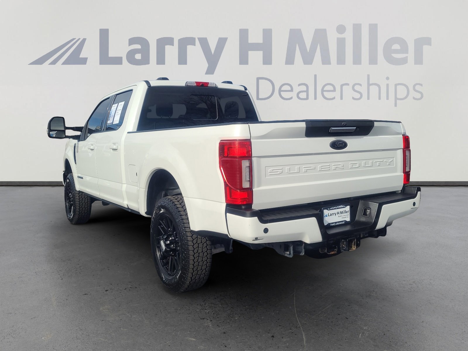 Certified 2022 Ford F350 Lariat image 3