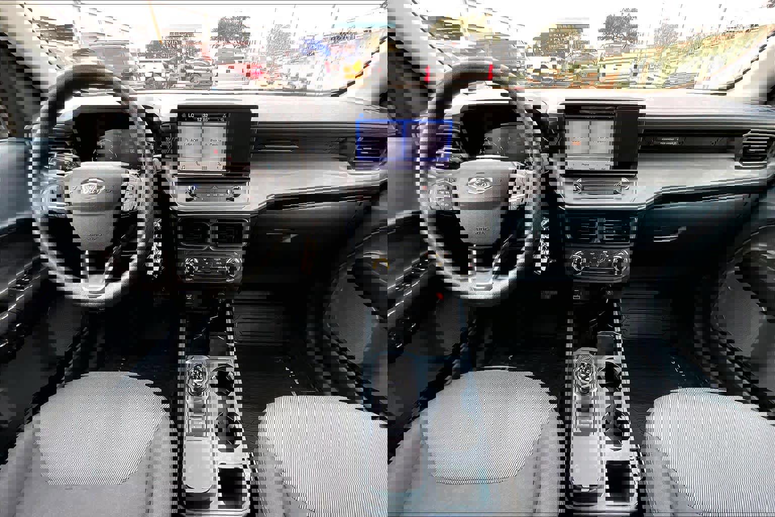 Certified 2023 Ford Maverick XL image 18