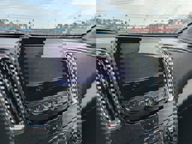 Used 2019 Chevrolet Malibu LT w/ Driver Confidence Package II image 24