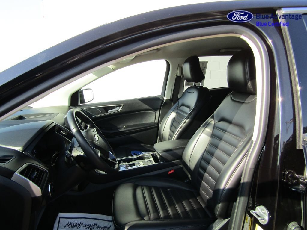 Certified 2024 Ford Edge SEL w/ Convenience Package AWD/4WD image 3