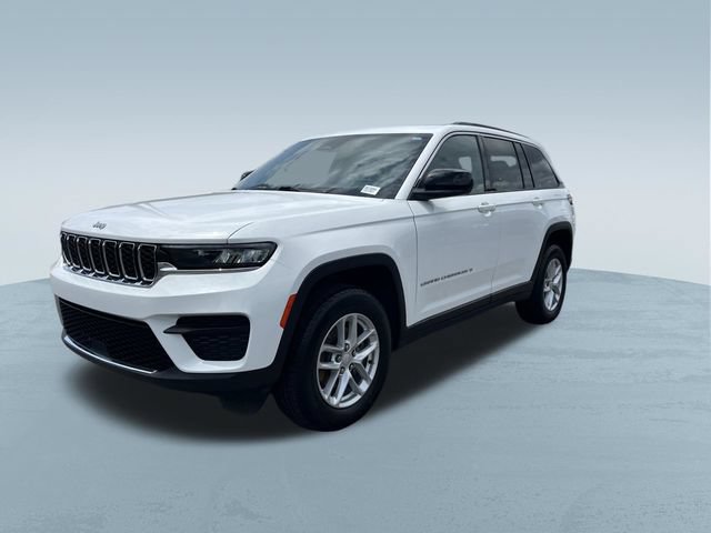 Used 2024 Jeep Grand Cherokee Laredo X AWD/4WD image 9