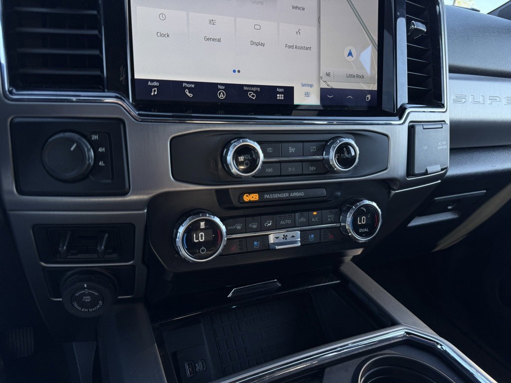 Certified 2022 Ford F450 Platinum w/ FX4 Off-Road Package image 18