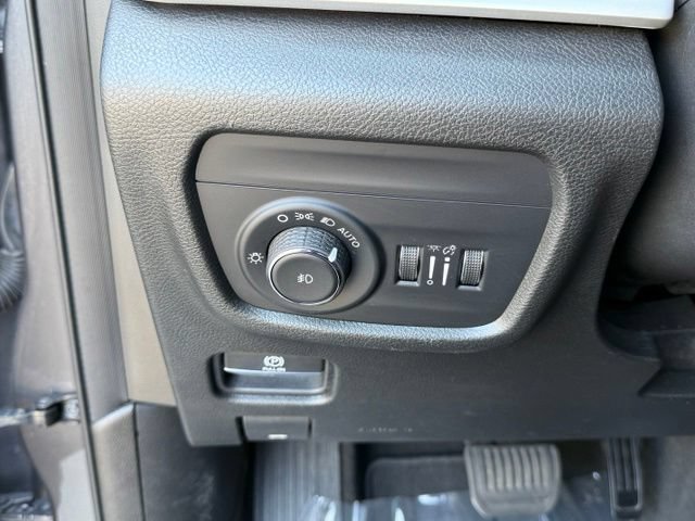 Used 2021 Jeep Grand Cherokee L Limited AWD/4WD image 37