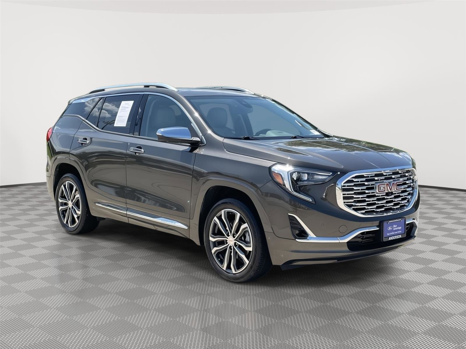 Used 2019 GMC Terrain Denali w/ Advanced Safety Package AWD/4WD image 5