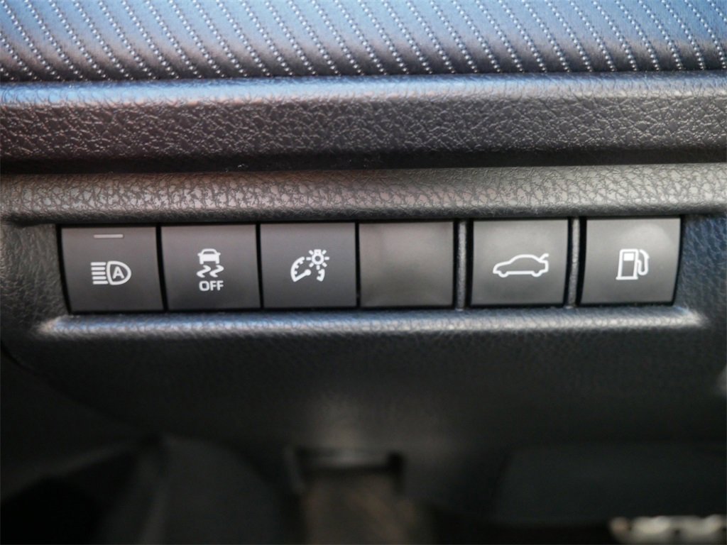 Used 2025 Toyota Camry SE image 16