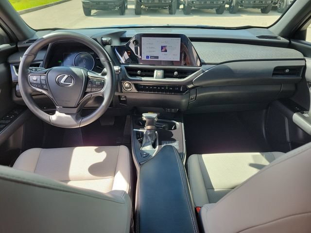 Used 2024 Lexus UX 250h F Sport FWD image 18