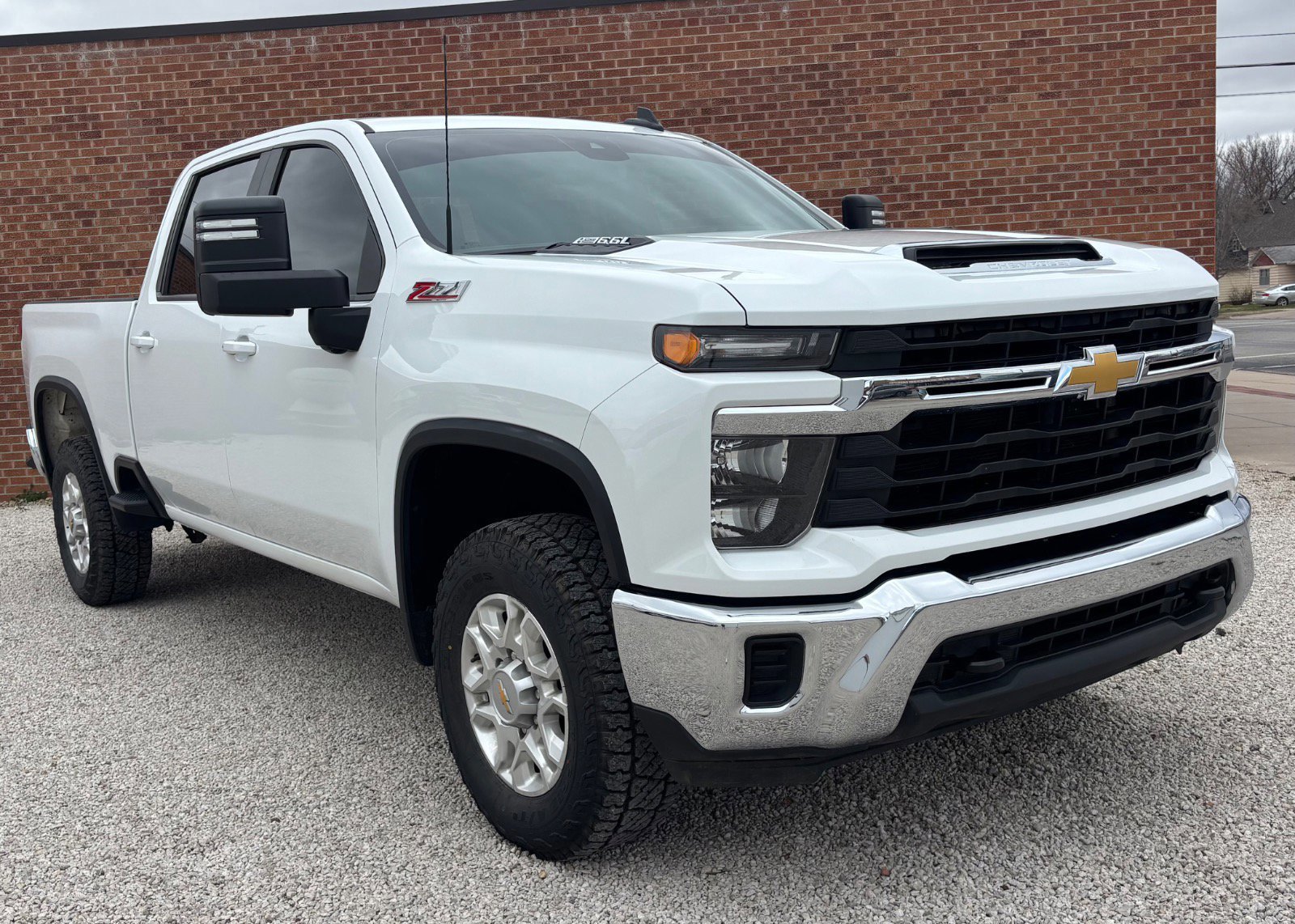 Used 2024 Chevrolet Silverado 2500 LT w/ Z71 Off-Road Package image 7