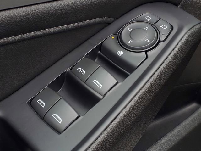 Used 2022 Chevrolet Traverse LT image 8