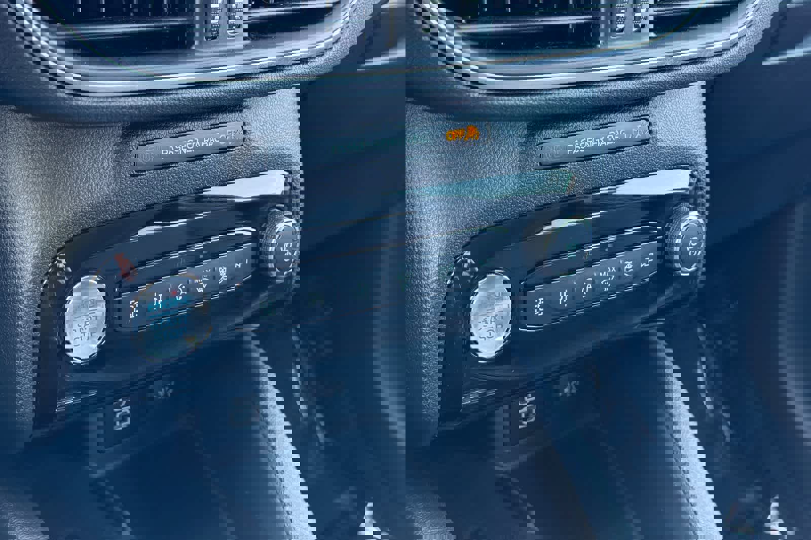 Certified 2024 Ford Escape Platinum image 21