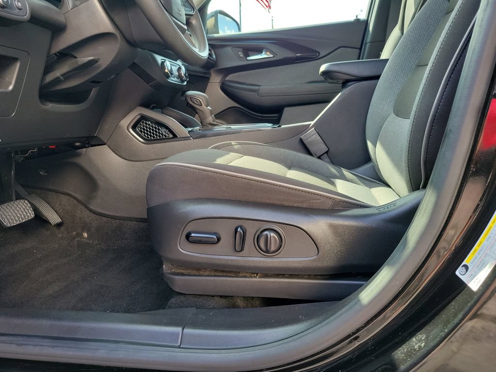 Used 2022 Chevrolet TrailBlazer LT AWD/4WD image 19