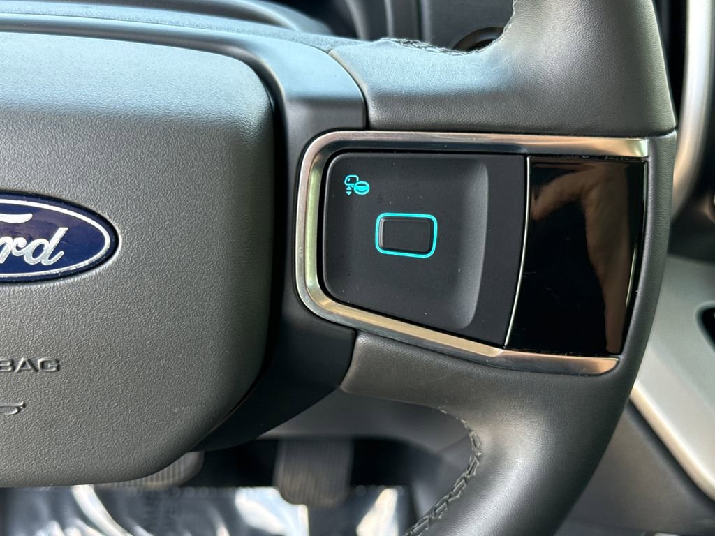 Certified 2025 Ford Expedition Active image 16