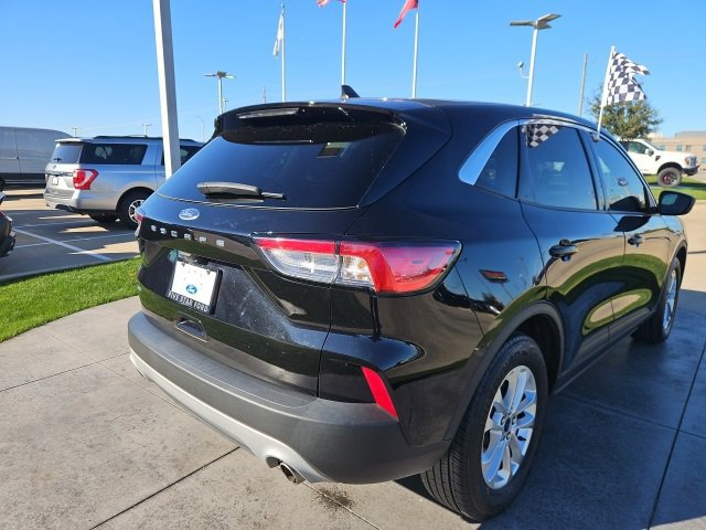 Certified 2022 Ford Escape SE w/ Convenience Package image 3