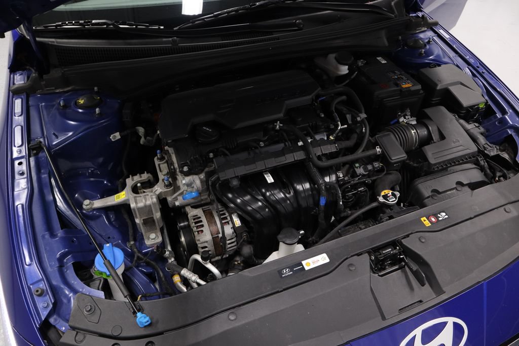 Used 2025 Hyundai Elantra SEL FWD image 17