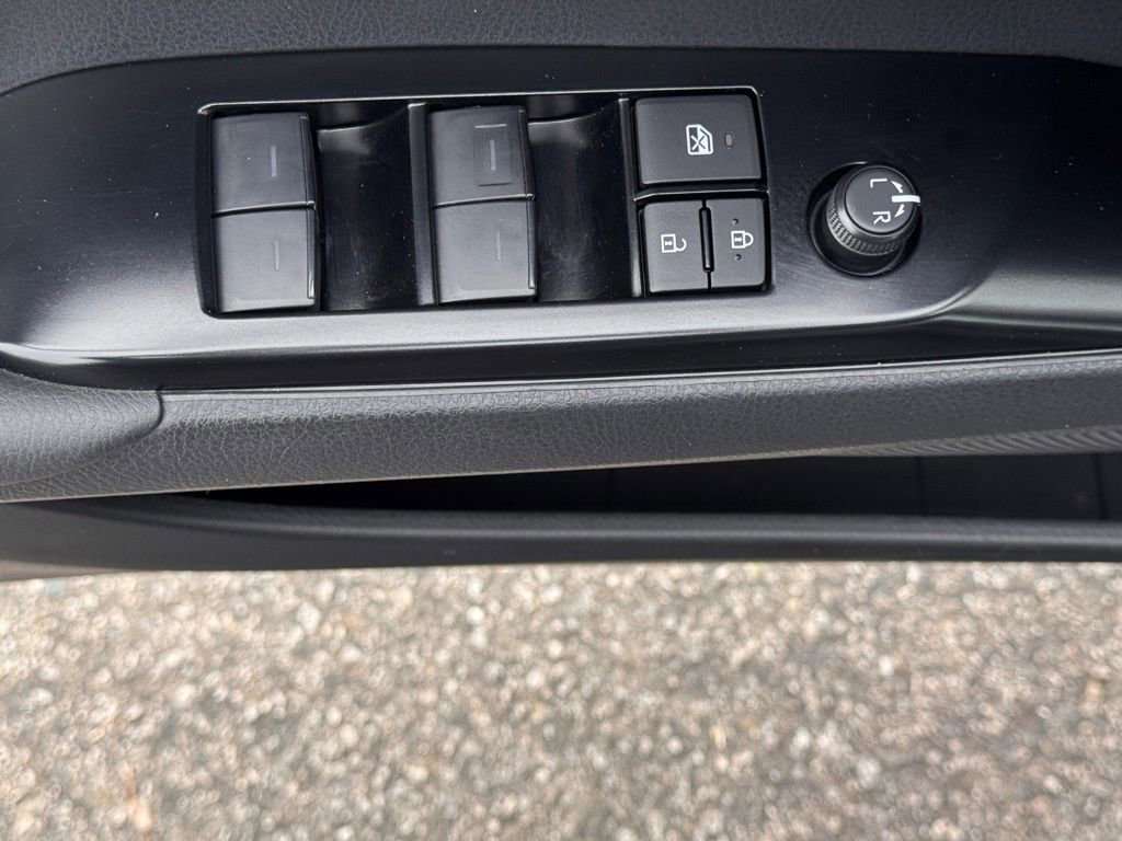 Used 2025 Toyota Camry LE FWD image 16