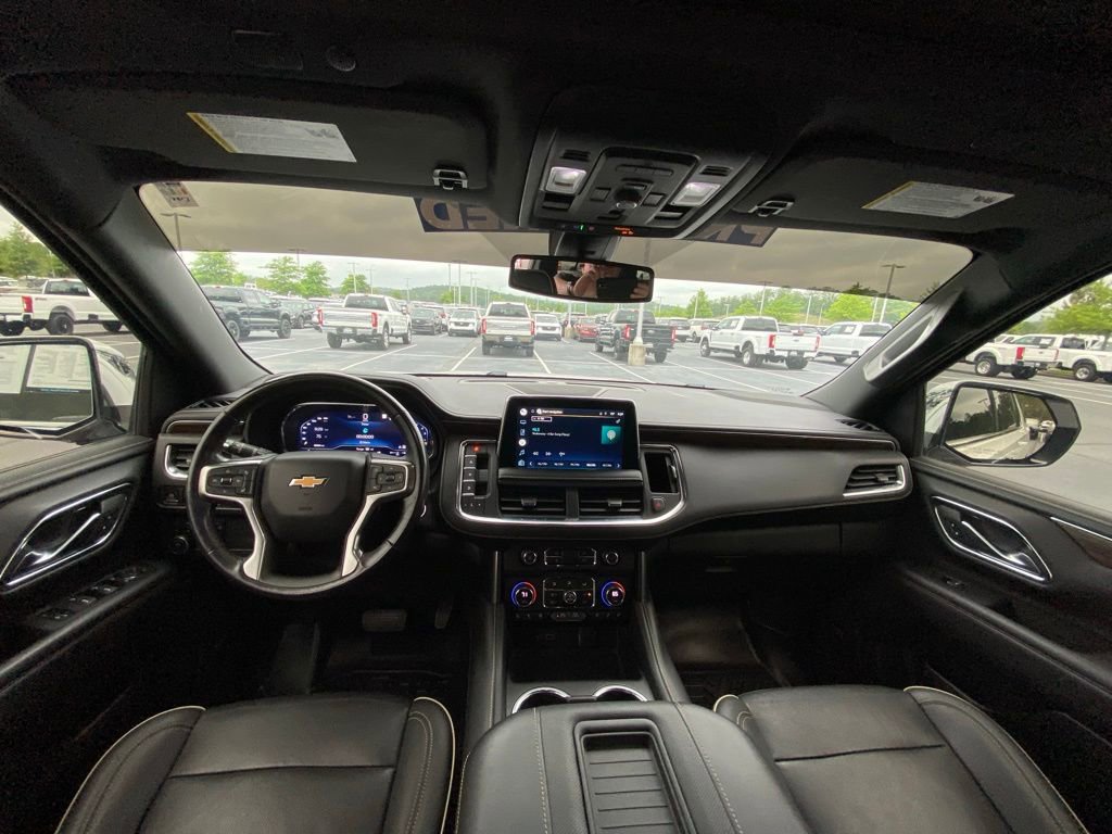 Used 2022 Chevrolet Suburban Premier AWD/4WD image 27