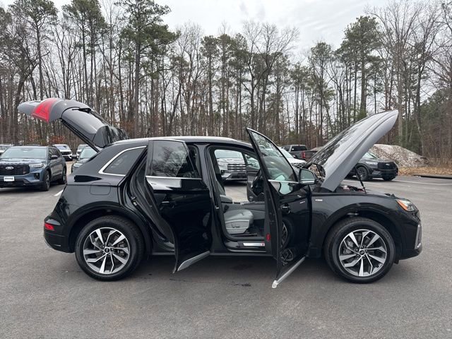 Used 2022 Audi Q5 2.0T Premium w/ Convenience Package image 28