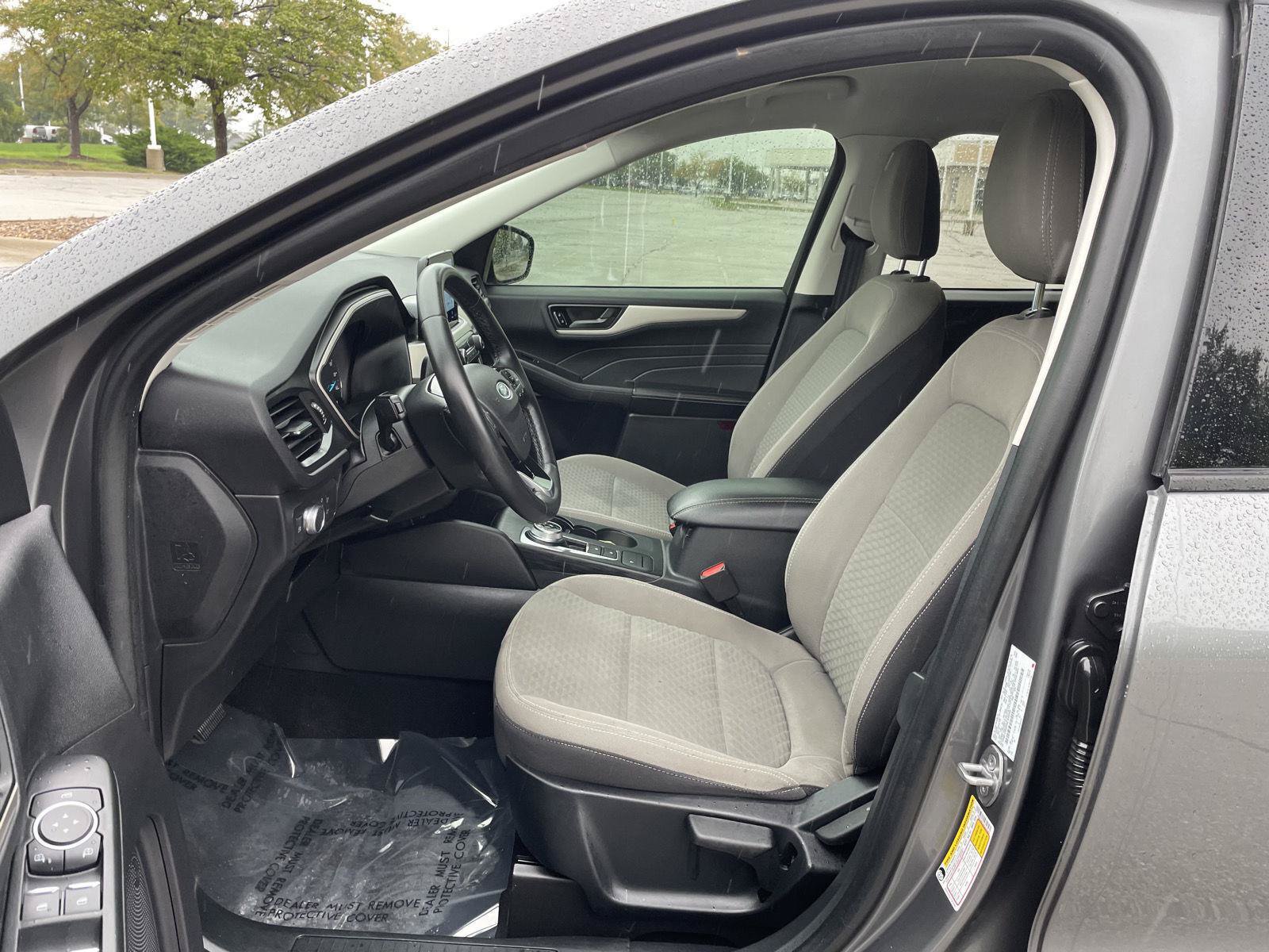Certified 2022 Ford Escape SE w/ SE Sport Appearance Package AWD/4WD image 16