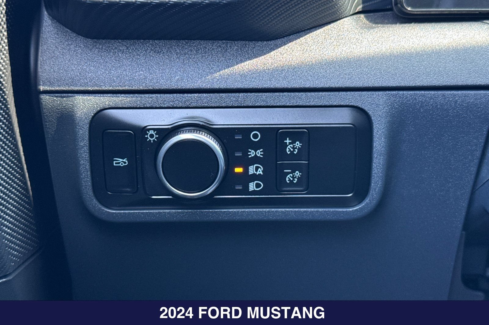 Certified 2024 Ford Mustang Coupe RWD image 29