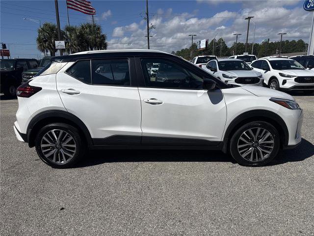 Used 2024 Nissan Kicks SV image 6