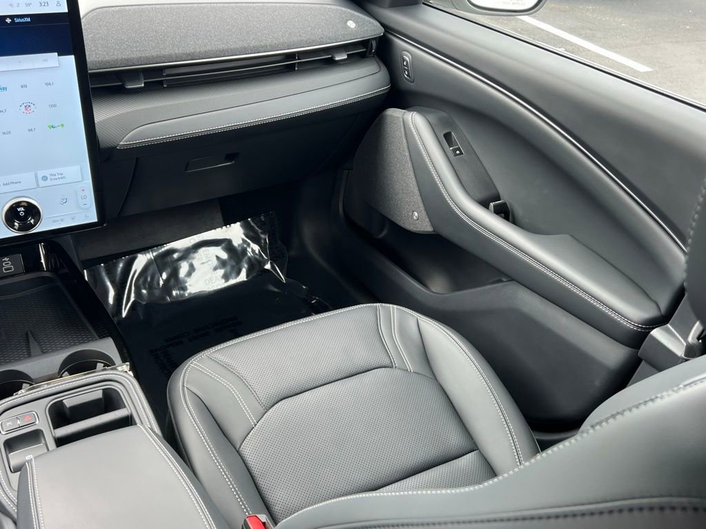 Certified 2025 Ford Mustang Mach-E Premium w/ Interior Protection Package AWD/4WD image 17