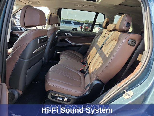 Used 2025 BMW X7 xDrive40i AWD/4WD image 11