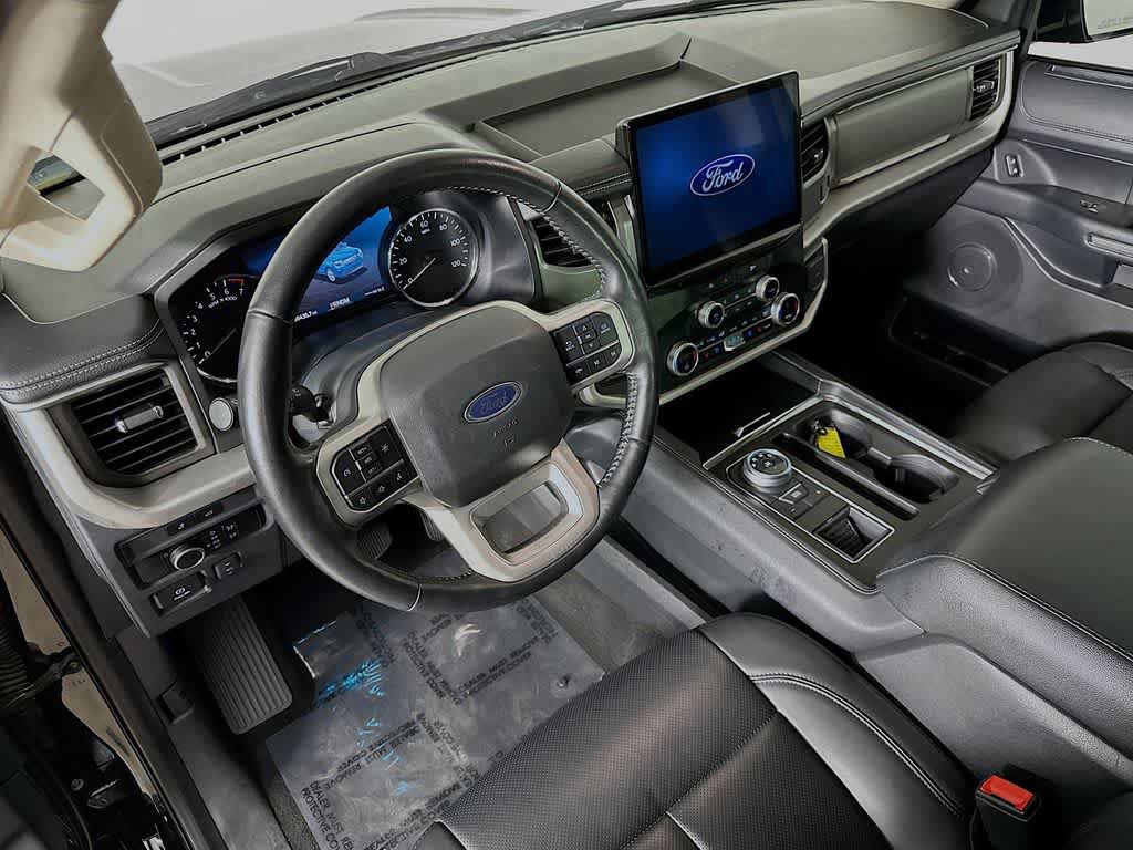Certified 2024 Ford Expedition XLT RWD image 2