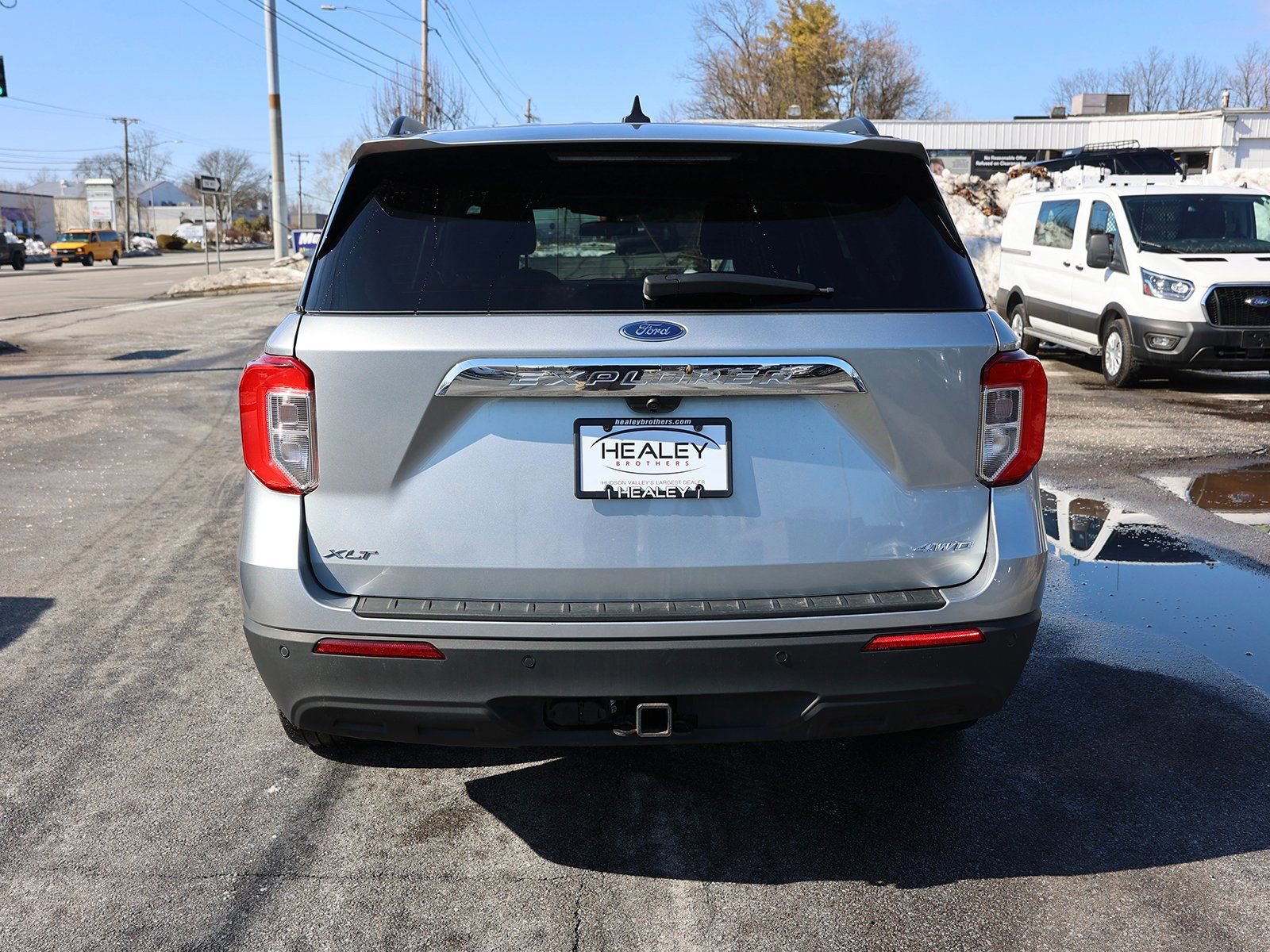 Certified 2022 Ford Explorer XLT w/ Class IV Trailer Tow Package image 3