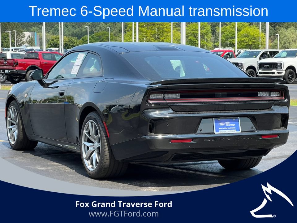 Used 2025 Dodge Charger Daytona Scat Pack w/ Track Pack AWD/4WD image 35