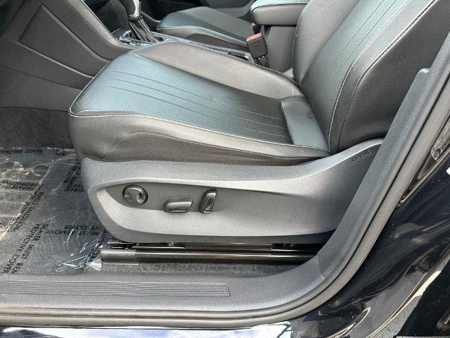 Used 2022 Volkswagen Tiguan SE FWD image 16
