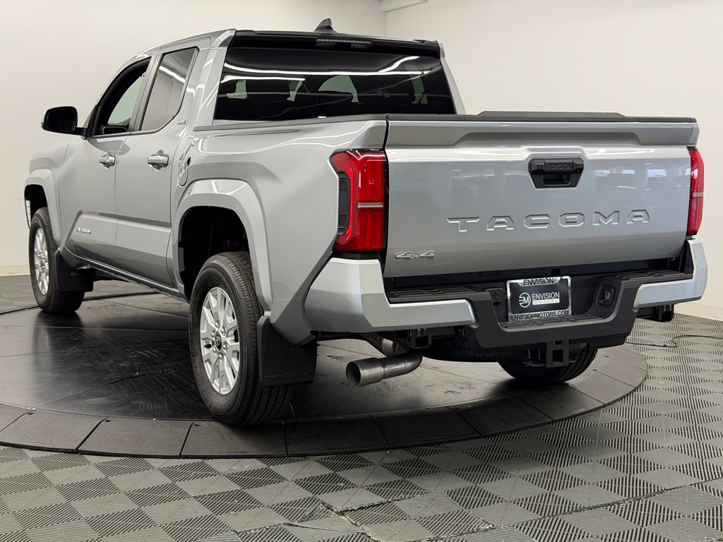 Used 2026 Toyota Tacoma SR5 AWD/4WD image 10