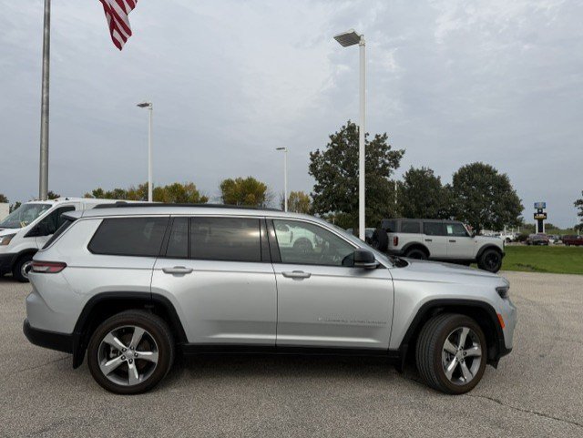 Used 2025 Jeep Grand Cherokee L Limited AWD/4WD image 10
