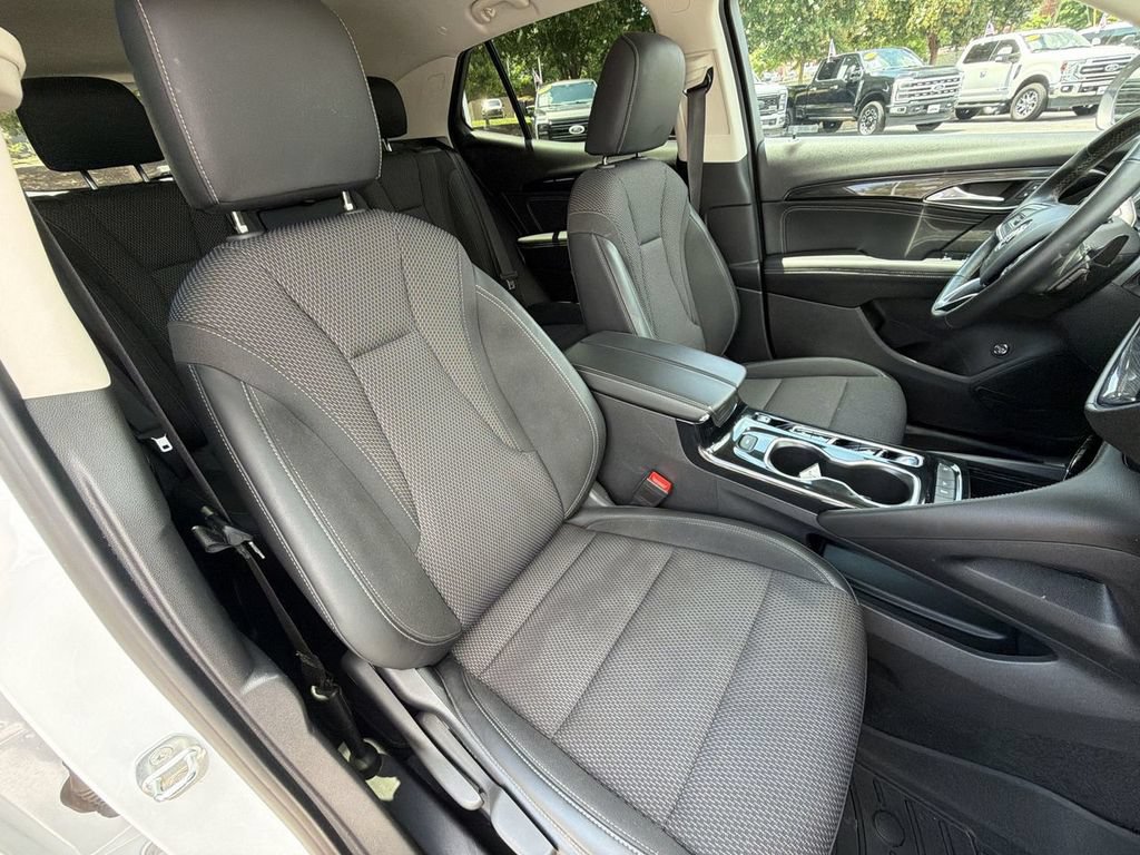 Used 2022 Buick Envision Preferred FWD image 27