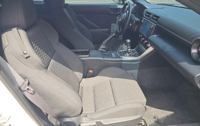 Used 2023 Toyota GR86 RWD image 6