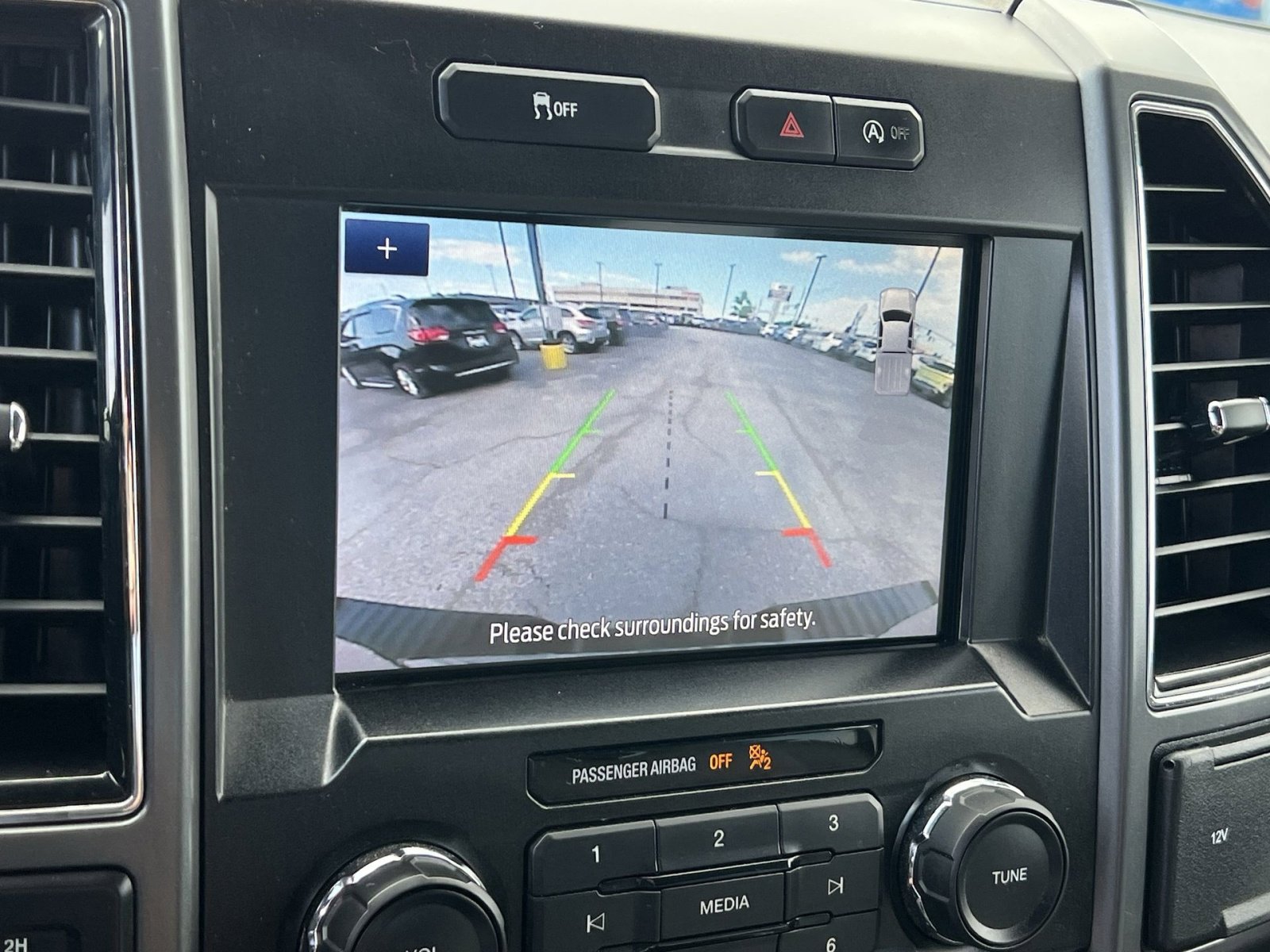 Certified 2019 Ford F150 XLT w/ Equipment Group 302A Luxury AWD/4WD image 27