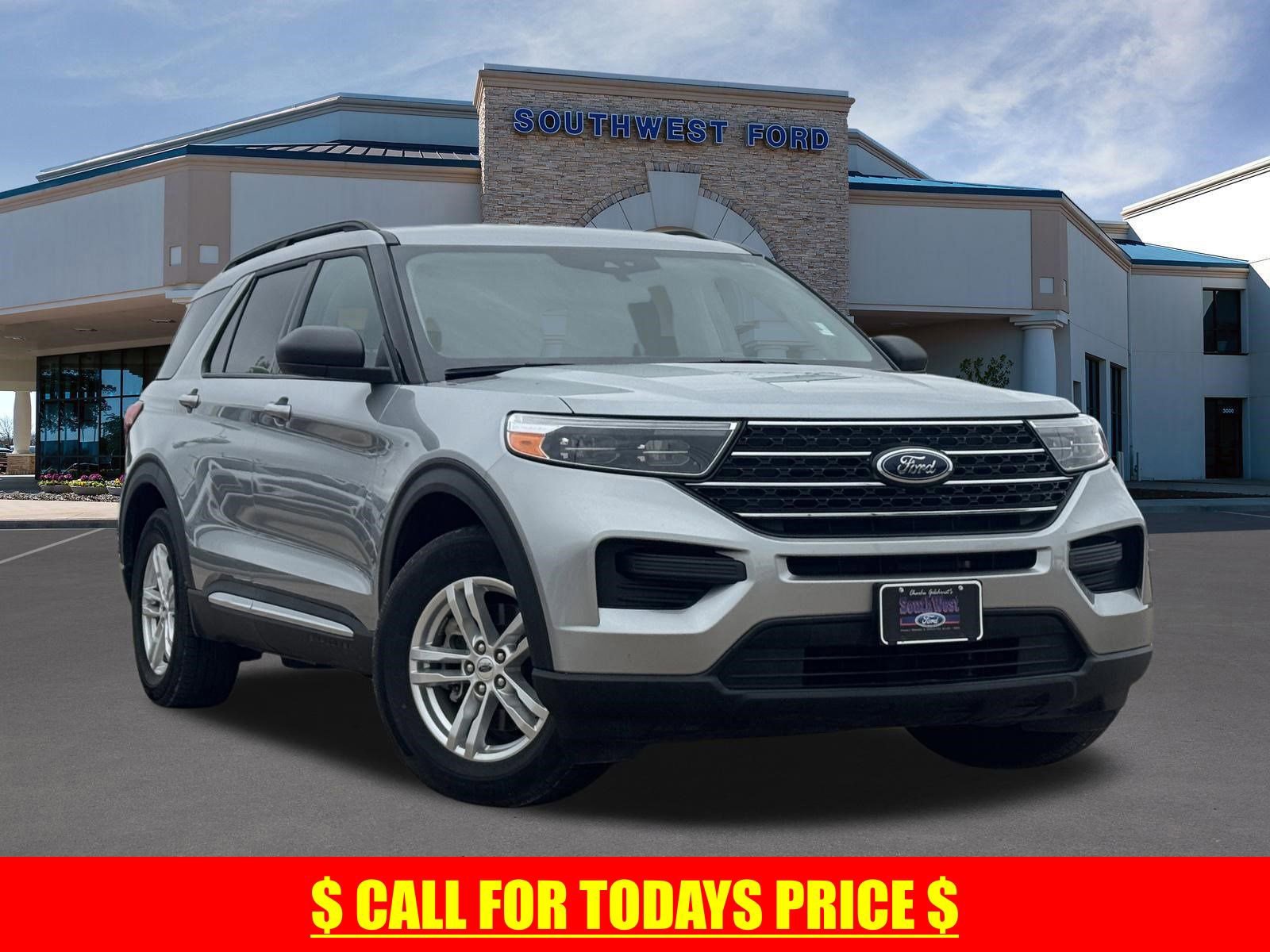 Certified 2023 Ford Explorer XLT RWD image 1